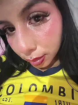 Snapshot of ariella_lov chatting on 07-05-26, 04:19 ariella lov online show from 07-05-26, 04:19