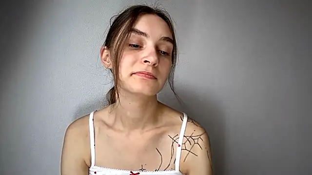 Snapshot of BibiCiarlo chatting on 07-04-26, 03:57 BibiCiarlo online show from 07-04-26, 03:57