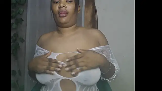 Kira xkira online show from 07-04-26, 06:53