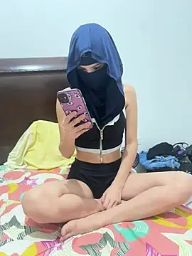 Snapshot of BritneyLoveX chatting on 07-10-26, 05:40 BritneyLoveX online show from 07-10-26, 05:40