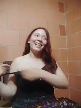 Snapshot of TuSarita chatting on 07-18-26, 12:19 TuSarita online show from 07-18-26, 12:19
