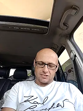 Snapshot of Szonek123 chatting on 07-19-26, 10:45 Szonek123 online show from 07-19-26, 10:45