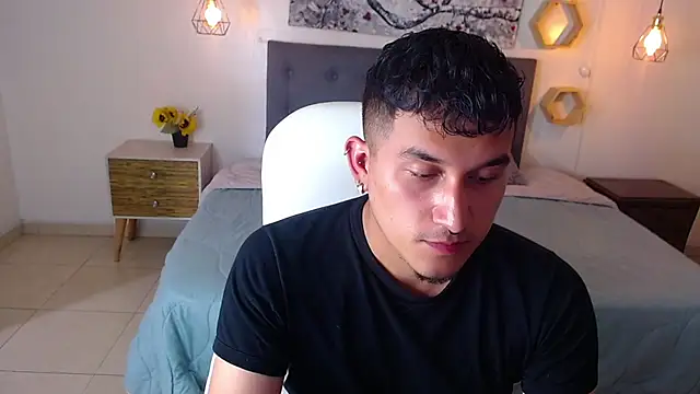 Lucas morenty online show from 07-05-26, 03:41