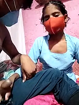 Snapshot of seemarani78 chatting on 07-09-26, 05:30 seemarani78 online show from 07-09-26, 05:30