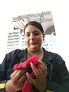 Snapshot of YINNA__24 chatting on 07-11-26, 01:22 YINNA 24 online show from 07-11-26, 01:22