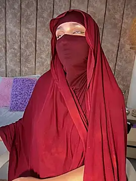 Snapshot of mariiiam_ chatting on 07-15-26, 10:17 mariiiam online show from 07-15-26, 10:17