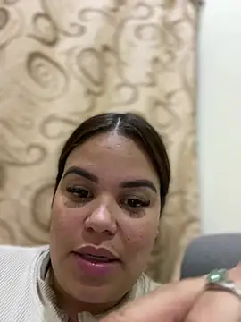 Snapshot of AliceStarshine chatting on 03-20-25, 02:40 AliceStarshine online show from 03-20-25, 02:40