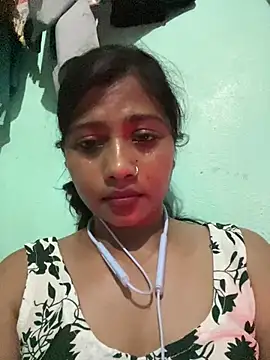 Snapshot of Miss-puhu chatting on 07-05-26, 04:25 Miss-puhu online show from 07-05-26, 04:25