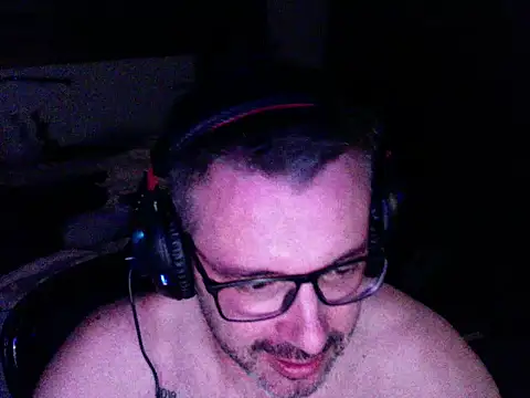 Snapshot of Gutto_stam chatting on 07-04-26, 06:53 Gutto stam online show from 07-04-26, 06:53