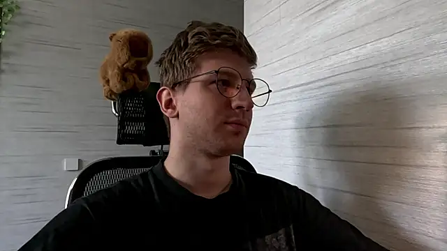 Snapshot of Einar_Nut chatting on 07-07-26, 09:46 Einar Nut online show from 07-07-26, 09:46