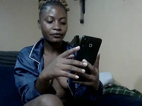 Snapshot of sexybaddie27 chatting on 07-11-26, 05:57 sexybaddie27 online show from 07-11-26, 05:57
