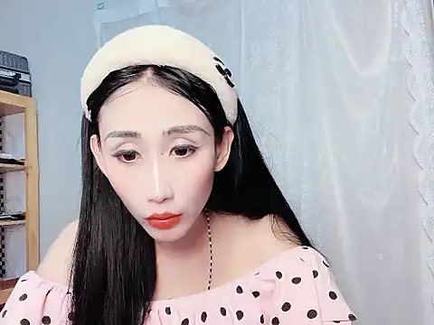 Snapshot of xiaoqq-01 chatting on 07-13-26, 08:13 xiaoqq-01 online show from 07-13-26, 08:13