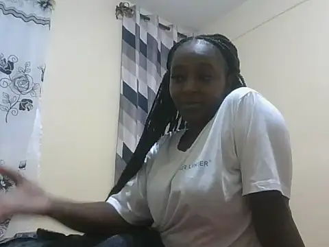 Snapshot of Pretty_girrll chatting on 07-05-26, 02:13 Pretty girrll online show from 07-05-26, 02:13