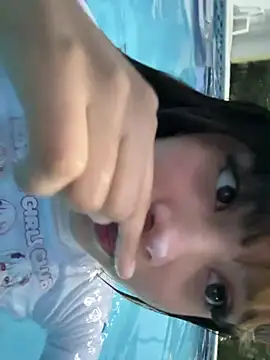 Snapshot of chlloe_larson chatting on 07-05-26, 11:22 chlloe larson online show from 07-05-26, 11:22