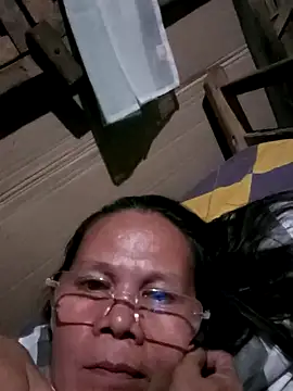 Snapshot of hotmommy47 chatting on 07-14-26, 02:45 hotmommy47 online show from 07-14-26, 02:45
