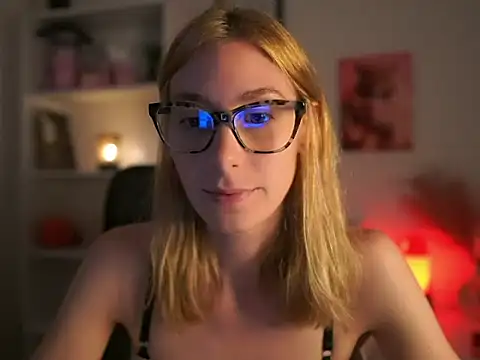 RachelMoore18 online show from 07-08-26, 07:53