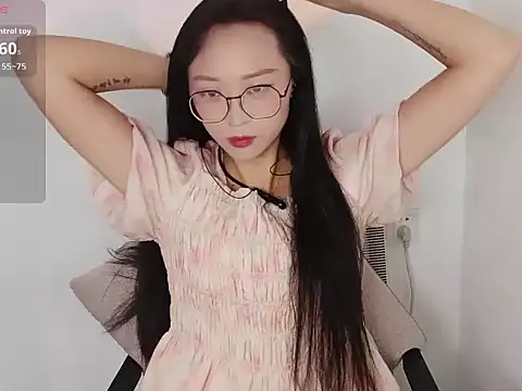 Snapshot of JiaQi-170 chatting on 07-07-26, 09:13 JiaQi-170 online show from 07-07-26, 09:13
