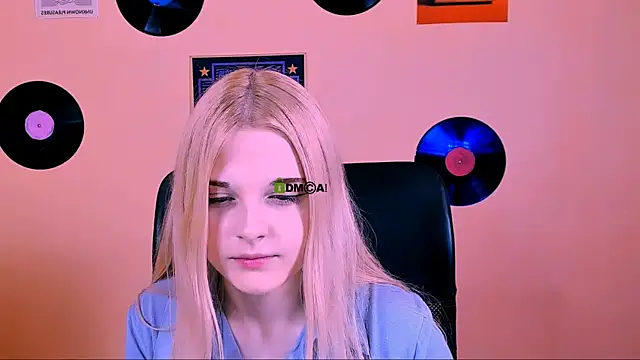 nicole bright online show from 07-08-26, 09:10