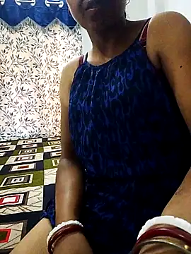 Snapshot of Hot_Urvashi_ chatting on 07-17-26, 08:55 Hot Urvashi online show from 07-17-26, 08:55