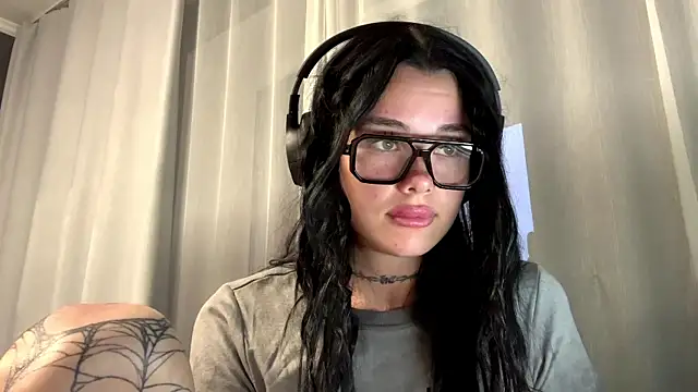 Snapshot of Astrid_XxX chatting on 07-07-26, 07:06 Astrid XxX online show from 07-07-26, 07:06