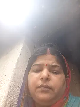 Snapshot of hot_bhabi1 chatting on 07-10-26, 04:56 hot bhabi1 online show from 07-10-26, 04:56