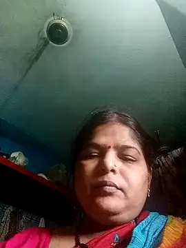 Snapshot of hot_bhabi1 chatting on 07-08-26, 06:14 hot bhabi1 online show from 07-08-26, 06:14