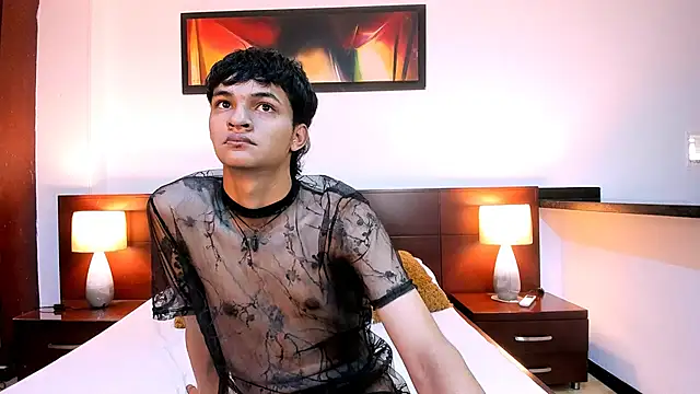 Snapshot of mik3_russe chatting on 07-12-26, 01:23 mik3 russe online show from 07-12-26, 01:23