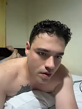 Snapshot of Valentino_ruiz chatting on 07-14-26, 11:33 Valentino ruiz online show from 07-14-26, 11:33