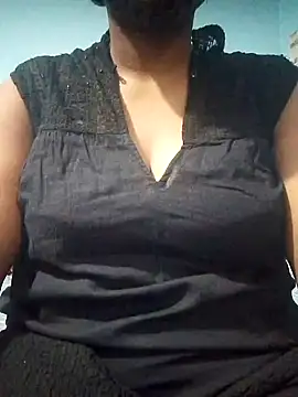 Snapshot of Cute_kanchan chatting on 07-13-26, 06:24 Cute kanchan online show from 07-13-26, 06:24