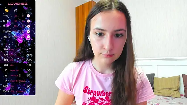 Snapshot of Pink_Soda2 chatting on 07-08-26, 02:57 Pink Soda2 online show from 07-08-26, 02:57