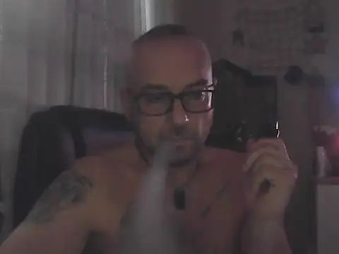 Snapshot of piszczalk chatting on 07-07-26, 06:55 piszczalk online show from 07-07-26, 06:55