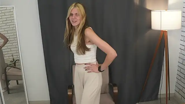 Snapshot of JessicaNyberg chatting on 07-08-26, 04:46 JessicaNyberg online show from 07-08-26, 04:46