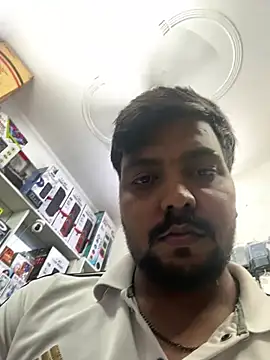 Snapshot of Subham2xx chatting on 07-07-26, 01:25 Subham2xx online show from 07-07-26, 01:25