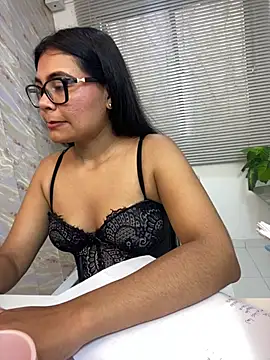 Snapshot of SofiaaReed chatting on 07-10-26, 12:49 SofiaaReed online show from 07-10-26, 12:49