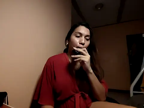 Snapshot of CreamyJulia chatting on 07-14-26, 06:58 CreamyJulia online show from 07-14-26, 06:58