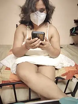 Tasty Bunnyy online show from 07-18-26, 05:43