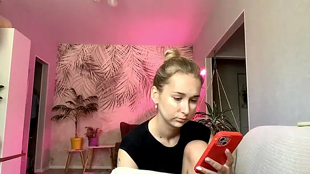 Snapshot of JoyBold chatting on 07-22-26, 09:33 JoyBold online show from 07-22-26, 09:33