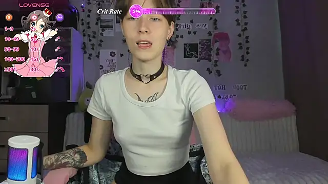 Snapshot of EllieFromTheMoon chatting on 07-13-26, 10:14 EllieFromTheMoon online show from 07-13-26, 10:14