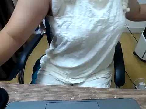 Snapshot of Sushi_Oo chatting on 07-14-26, 06:03 Sushi Oo online show from 07-14-26, 06:03