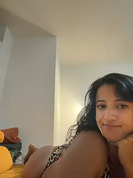 Snapshot of AishaLoveX chatting on 07-15-26, 07:43 AishaLoveX online show from 07-15-26, 07:43