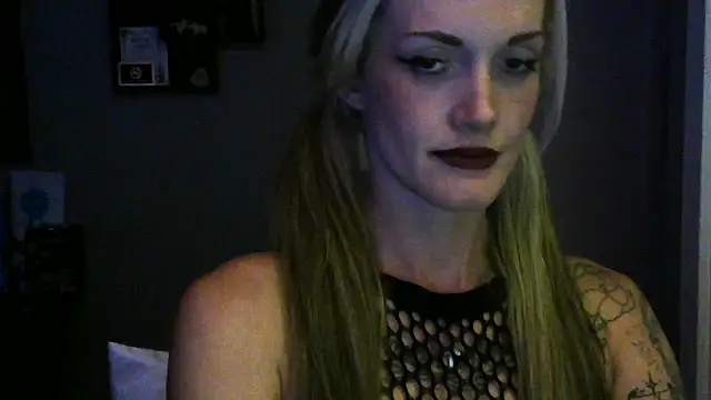 Snapshot of LilithLair chatting on 07-09-26, 05:52 LilithLair online show from 07-09-26, 05:52