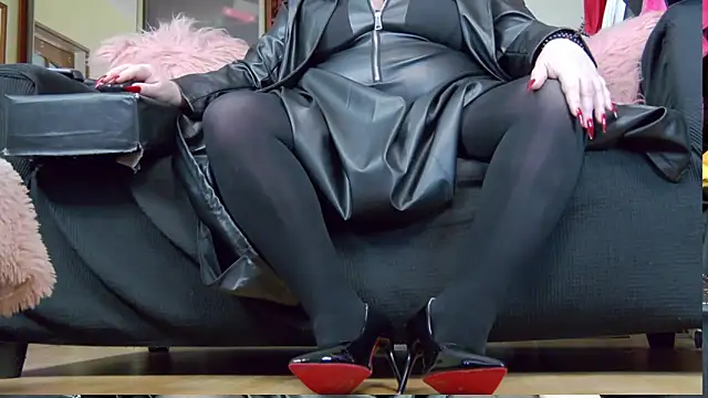 KaryQueen online show from 01-06-26, 04:16