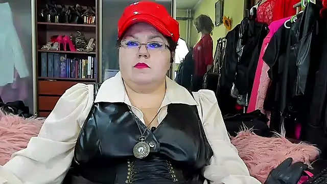 KaryQueen online show from 02-25-25, 04:35