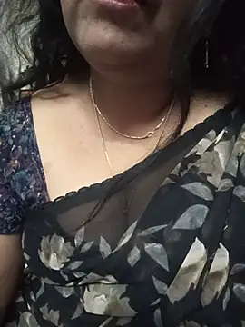 Snapshot of Janu-hot1 chatting on 08-07-26, 11:05 Janu-hot1 online show from 08-07-26, 11:05