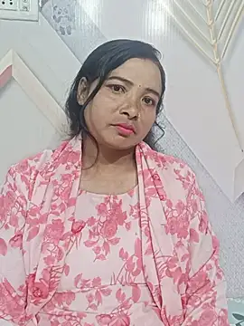 Snapshot of queen_1211 chatting on 07-09-26, 01:54 queen 1211 online show from 07-09-26, 01:54