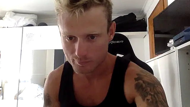 Nakedendurance1994 online show from 07-12-26, 09:54