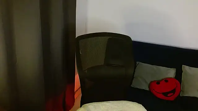 lispetite online show from 09-10-25, 05:06