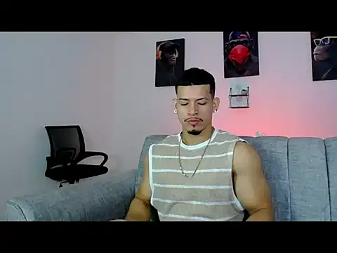Snapshot of Ethan_rodgers01 chatting on 07-13-26, 02:16 Ethan rodgers01 online show from 07-13-26, 02:16