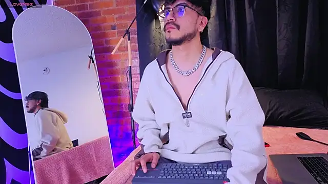 Zayn Bellmont online show from 07-14-26, 01:38