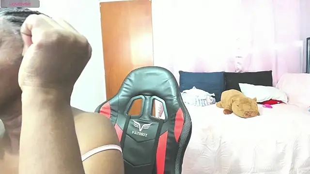 LupeAdams online show from 05-03-26, 01:58